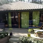Maison, Piscine Sous Les Pins Holiday home Moliets-et-Maa