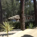 Maison, Piscine Sous Les Pins Holiday home Moliets-et-Maa
